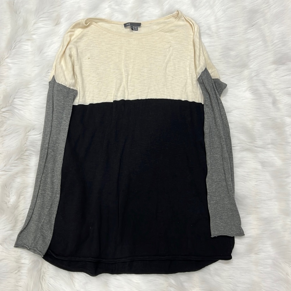 FREE Vince colorbock top with any purchase. Size S